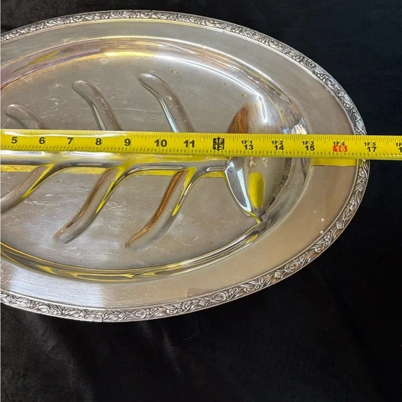 Vintage WM.A. Rogers Silver -Plated Meat Serving Plater - Picture 9 of 11